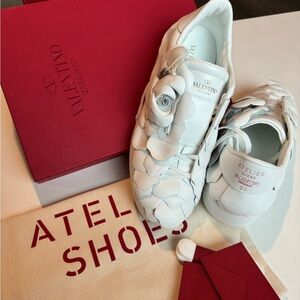 Valentino Garavani snickers